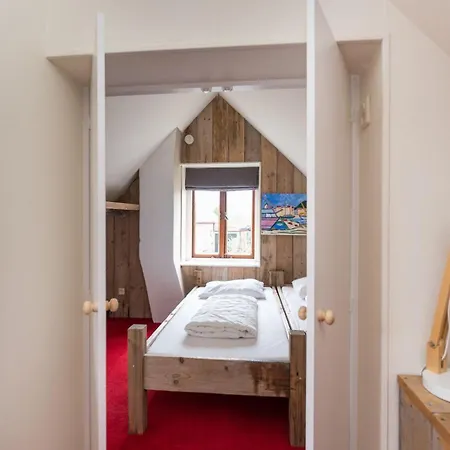 Dorpsweg 9 - *