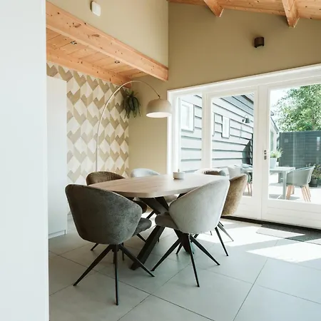 Holiday home Dorpsweg 9 - Ouddorp