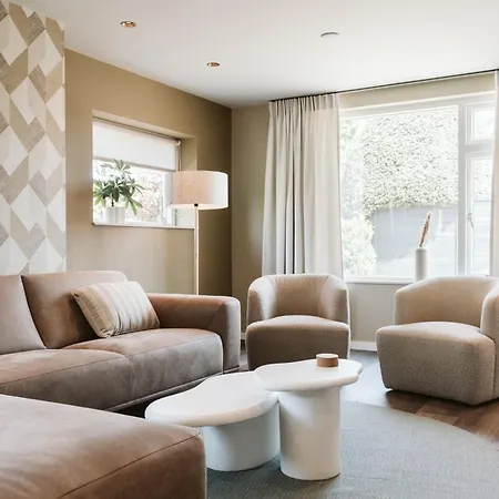 Dorpsweg 9 -